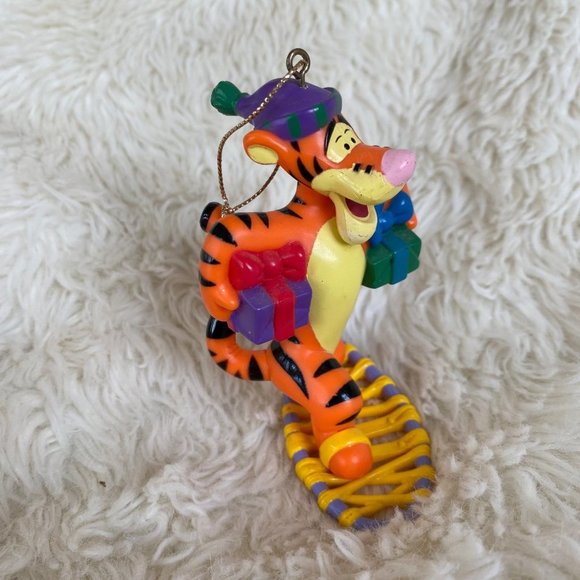 Vintage Disney Winnie The Pooh Tigger Christmas Tree Ornament Snowshoe Snowboard - Picture 6 of 12